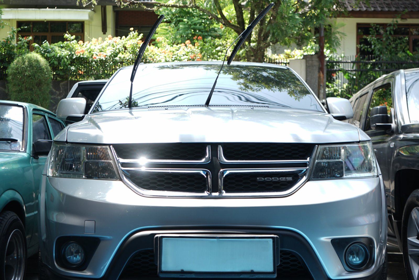 dodge_journey_indonesia_dari_mobil_keluarga_jadi_suv_tangguh_berkarakter_amerika.JPG