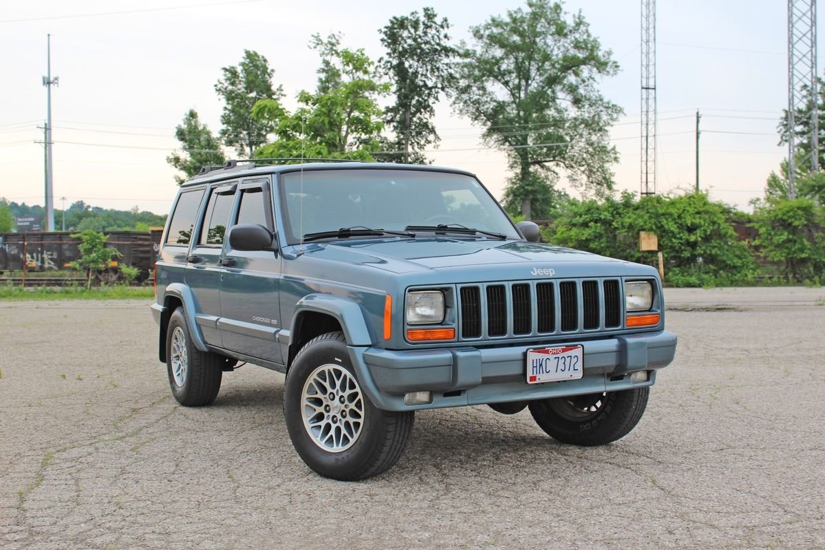 Thumbnail home_servis_cherokee_saat_setir_bergetar_pada_kecepatan_tertentu.jpg