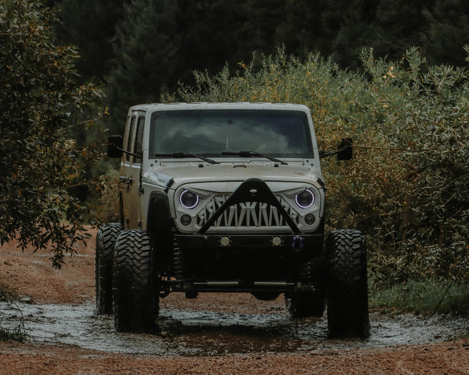jeep_wrangler_sport_upgrades_transformasi_performa_dan_kenyamanan_di_indonesia.jpg
