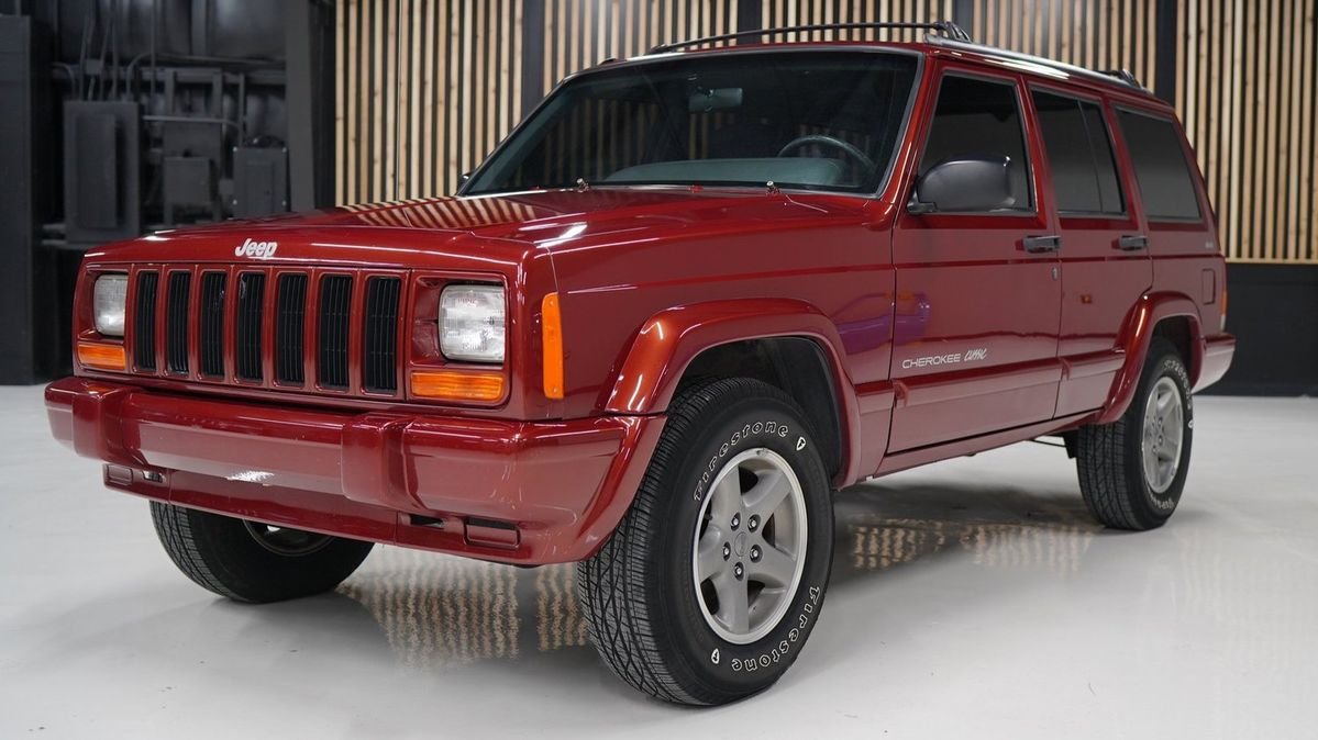 penyebab_kebocoran_oli_jeep_cherokee_dan_komponen_yang_perlu_diperiksa.jpg