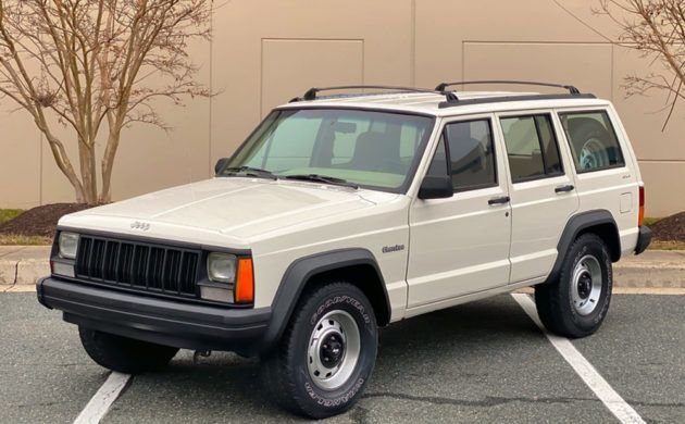 Thumbnail servis_kaki_kaki_cherokee_saat_mobil_terasa_memantul_berlebihan.jpg