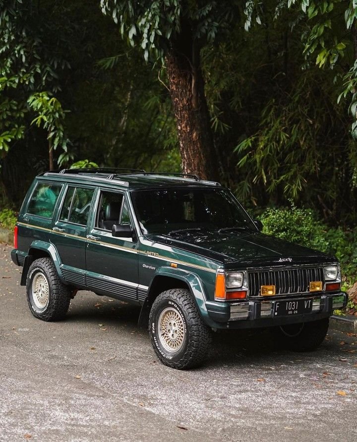 Thumbnail servis_kelistrikan_cherokee_saat_mesin_susah_distarter_di_pagi_hari.jpg