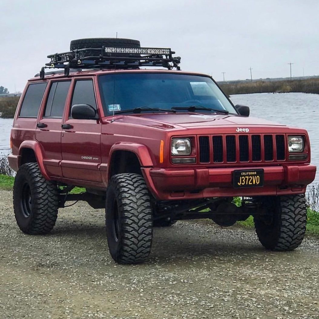 sparepart_jeep_cherokee_yang_perlu_diperiksa_saat_mesin_mengalami_overheat.jpg