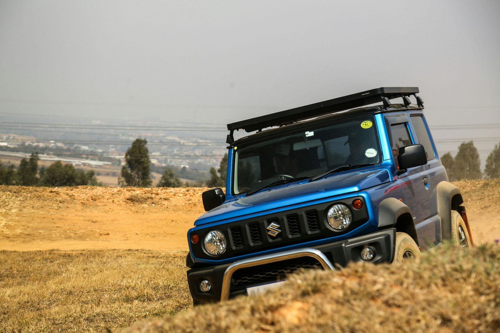 suzuki_jimny_di_indonesia_ikon_compact_off_Road_yang_tetap_tangguh.jpg